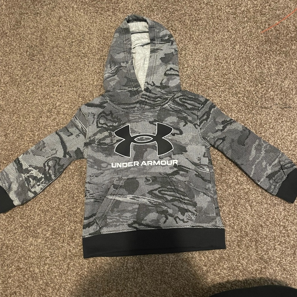 Never worn 3T under armour  sweatshirt